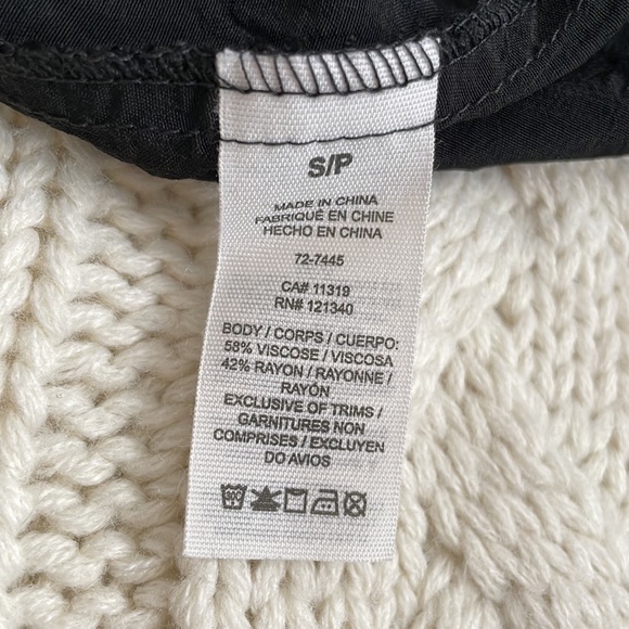 (Free When Bundled) Garage Black Skater Skirt w/ Pockets - Picture 2 of 9